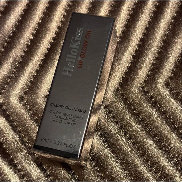 HelloKiss - NWT - Lip Glow Oil/01 Pink/Cherry Oil Infused Color .27 fl oz Sealed - Picture 5 of 9